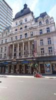 Überall Theater in London