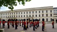 030 London, Apell der Guards