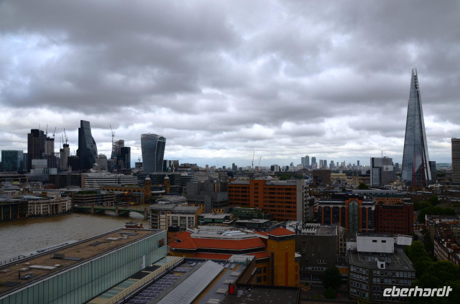 031 London, Tate Modern, Aussichtsetage; City und The Shard