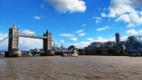 035 London, Schifffahrt nach Greenwich, Tower Bridge und Rathaus