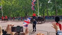 053 Oueen Elisabeth II. - Trooping the Colour (zum 93 Geb.)