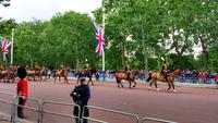 066 Oueen Elisabeth II. - Trooping the Colour (zum 93 Geb.)