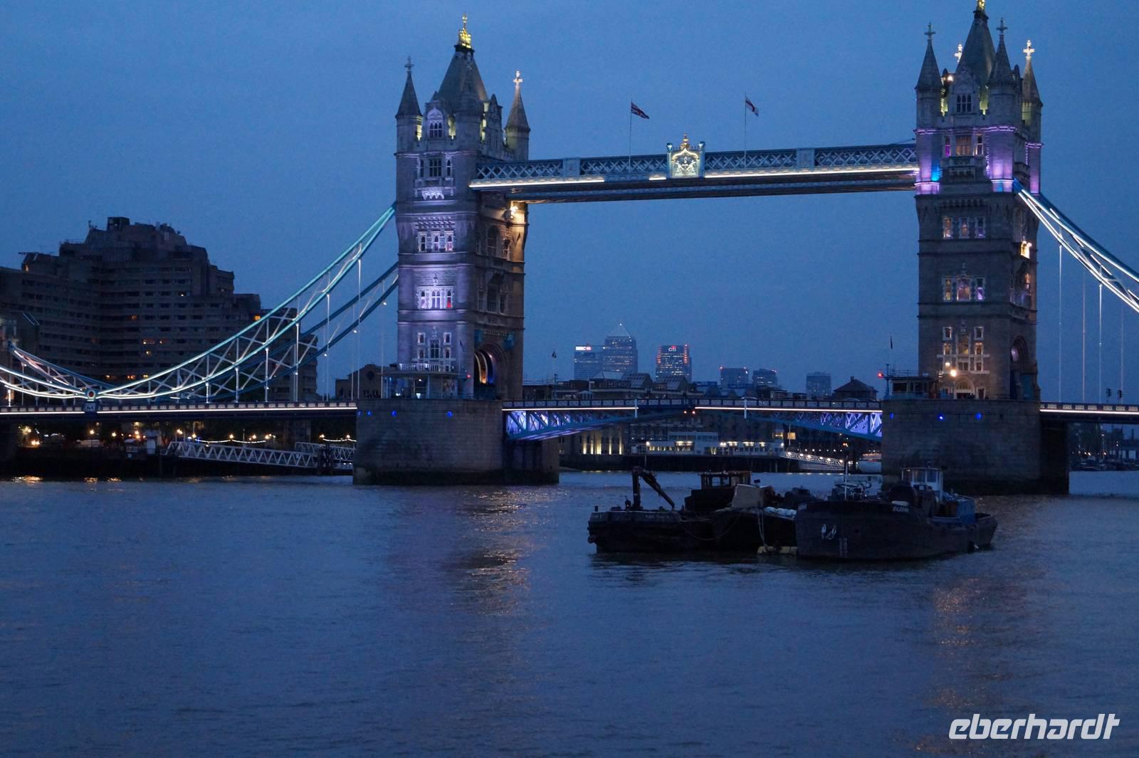 Nächtliche Ruhe an der Tower Bridge? 