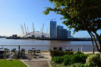 027 London, Hotel Radisson blue Edwardian New Povidence Wharf, Themseufer mit Millenium Dome
