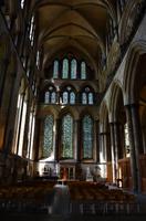 110 Salisbury Cathedral, Nördliches Querschiff mit ältestem Fenster