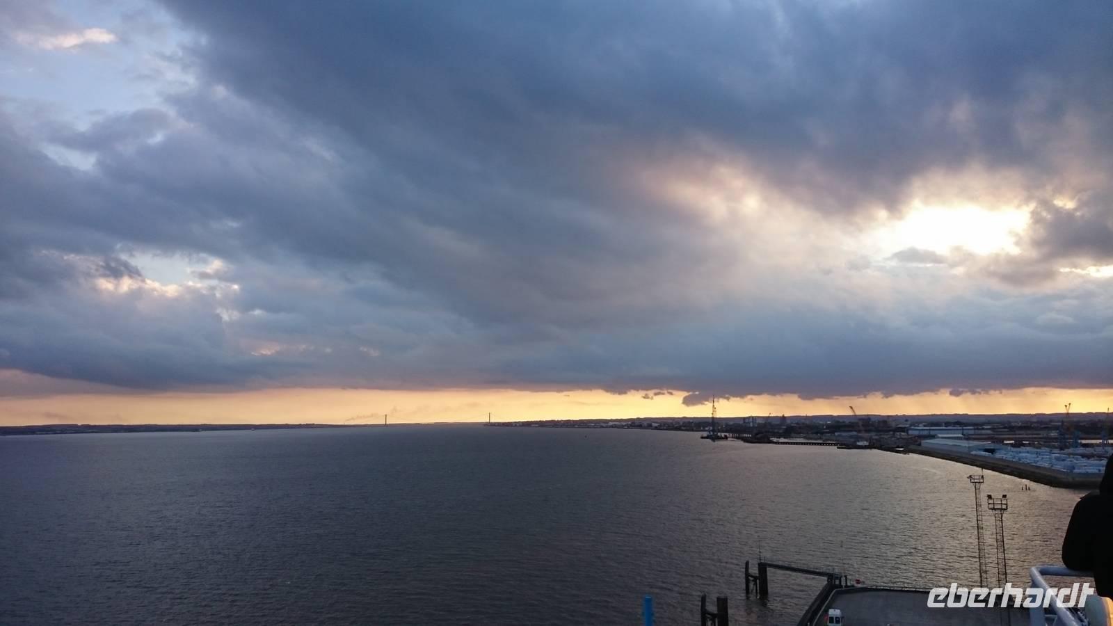 Die Humber Bridge bei Kinston upon Hull in der Abendsonne