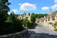 100 Castle Combe