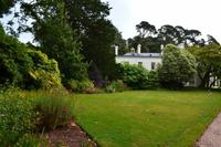 324 Greenway House, Wirtschaftsgebäude