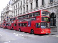 Rote Doppeldecker in London