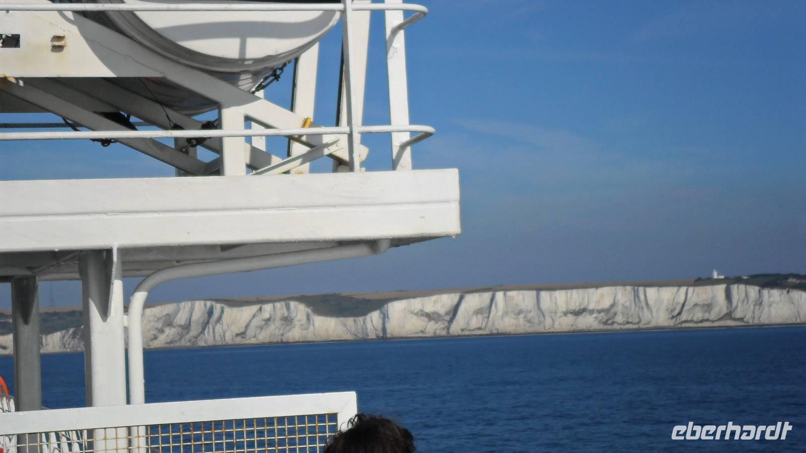 Annäherung an Dovers Kreideküste