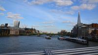 London, Blick von der Millenium Bridge themseabwärts