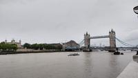 115 London, Blick zum Tower, dem Tower Hotel und der Tower Bridge