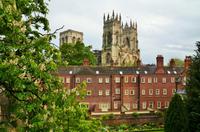 372 York, Minster