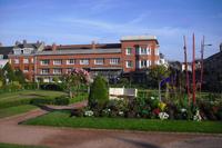 Der Vorplatz am Rathaus in Calais