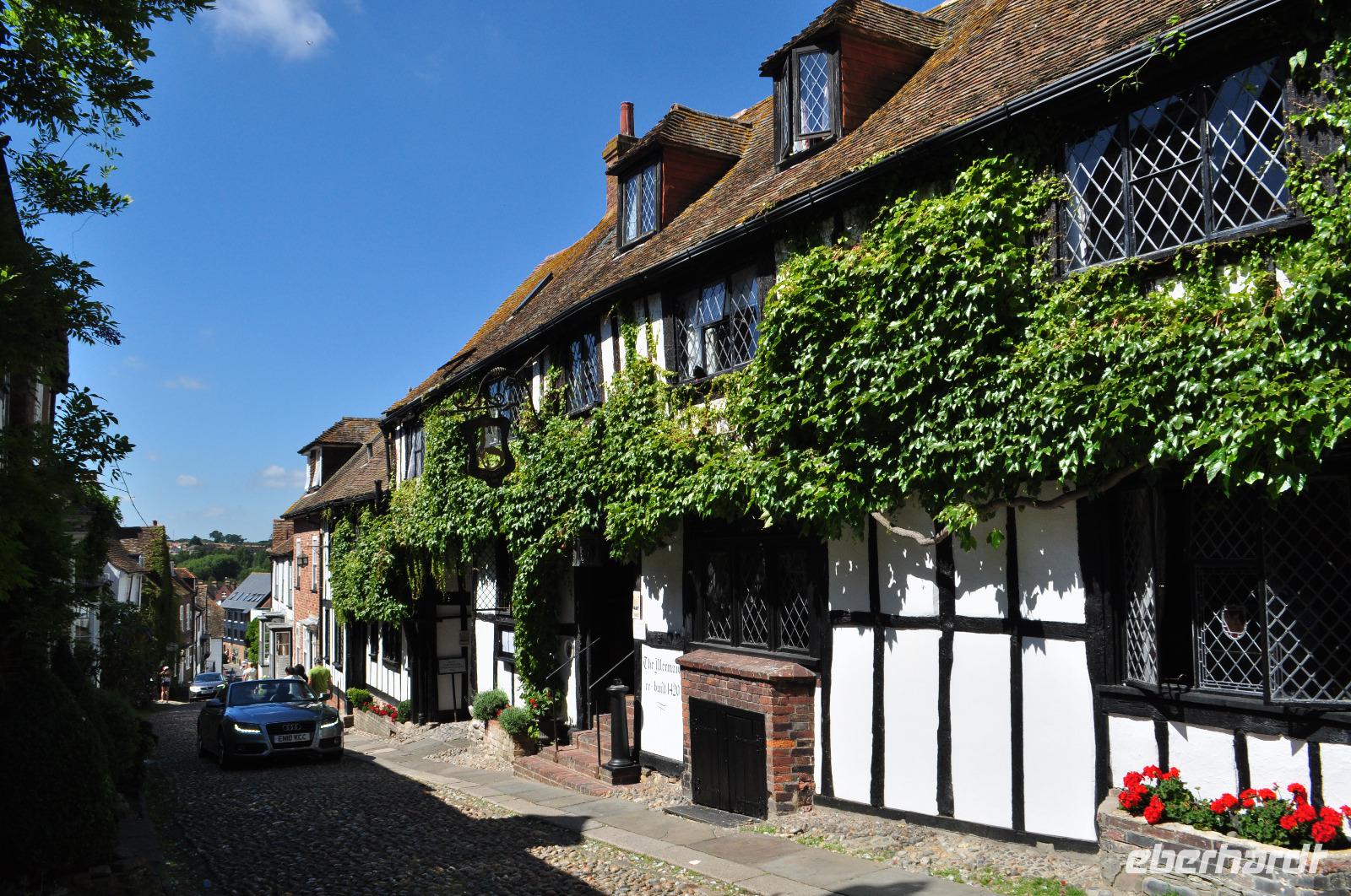 Rye - In der Mermaidstreet befindet sich die berühmte Schmuggler Kneipe Mermaid Inn, dessen Wurzeln reichen bis ins 12. Jh. zurück