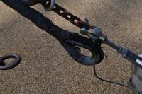 Falls unterarmdickes Stahlseil nicht ausreicht - sicherheitshalber noch ein paar Kabelbinder