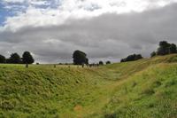 UNESCO Weltkulturerbe und National Trust Avebury Henge