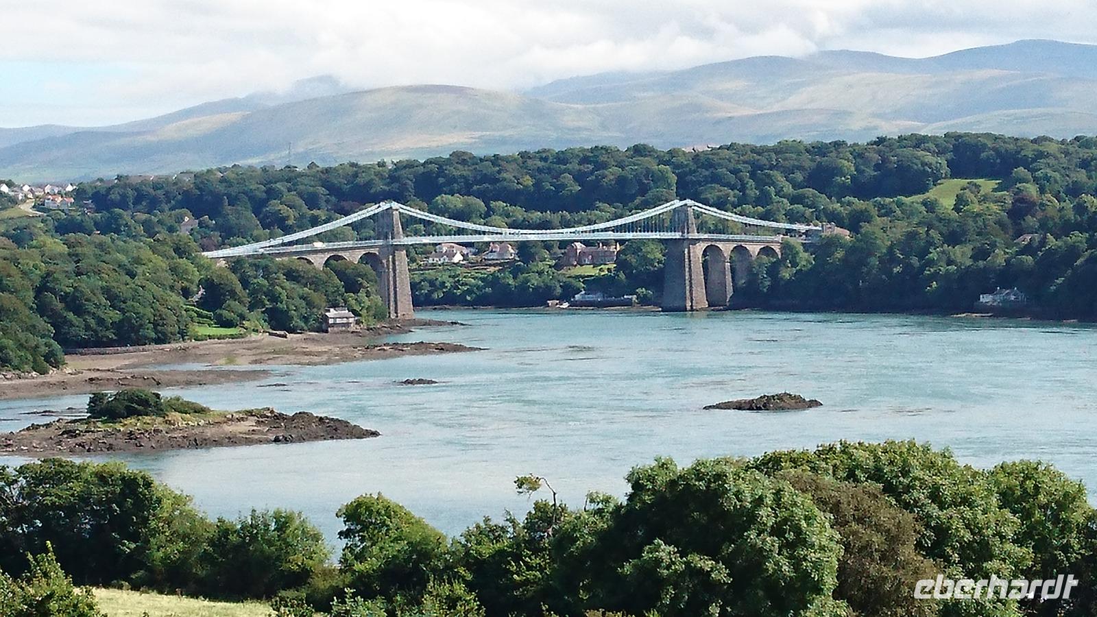 An der Menai Bridge in Wales