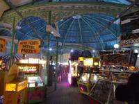 Halle mit Geldspielautomaten - Vergnügungspier in Brighton