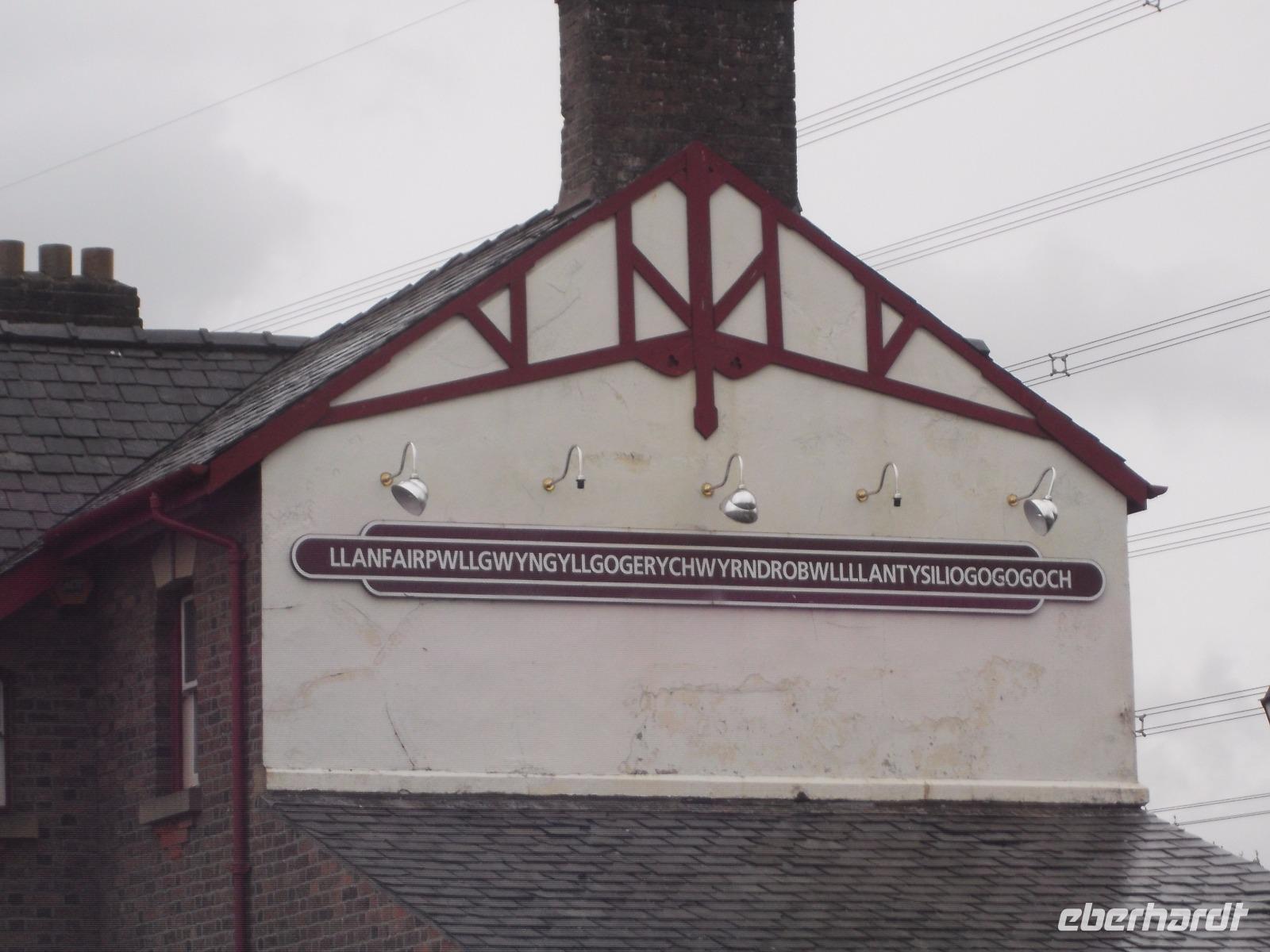 Bahnhof mit Europas längstem Ortsnamen