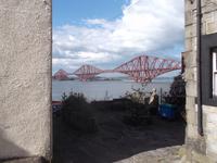 Eisenbahnbrücke über den Firth of Forth, von South Queensferry aus