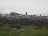 Blick vom Arthur's Seat auf Edinburghs Altstadt