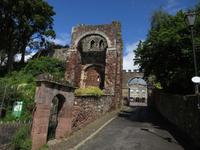 Tor der normannischen Burg in Exeter
