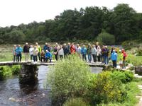 Auf der Clapperbridge bei Postbridge