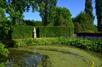 133 Sissinghurst Place and Garden