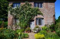 139 Sissinghurst Place and Garden