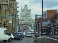 Fahrt durch die Londoner Tower Bridge