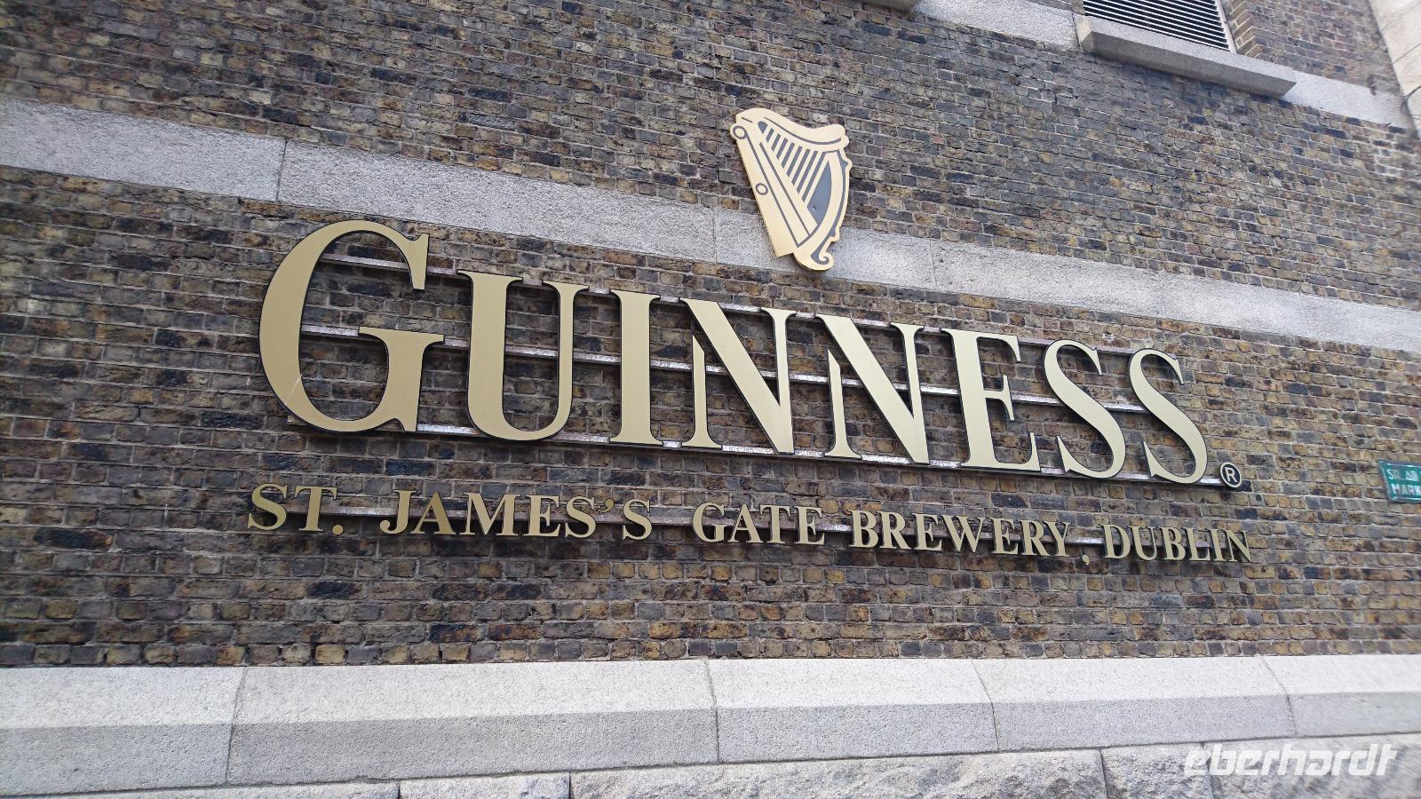 Am Guinness Storehouse in Dublin, ein Bier-Erlebnis-Zentrum