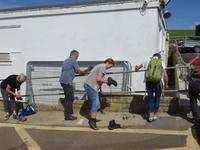 Schuheputzen nach Wanderung Needles