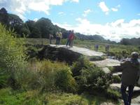 auf der Clapper-Bridge von Postbridge
