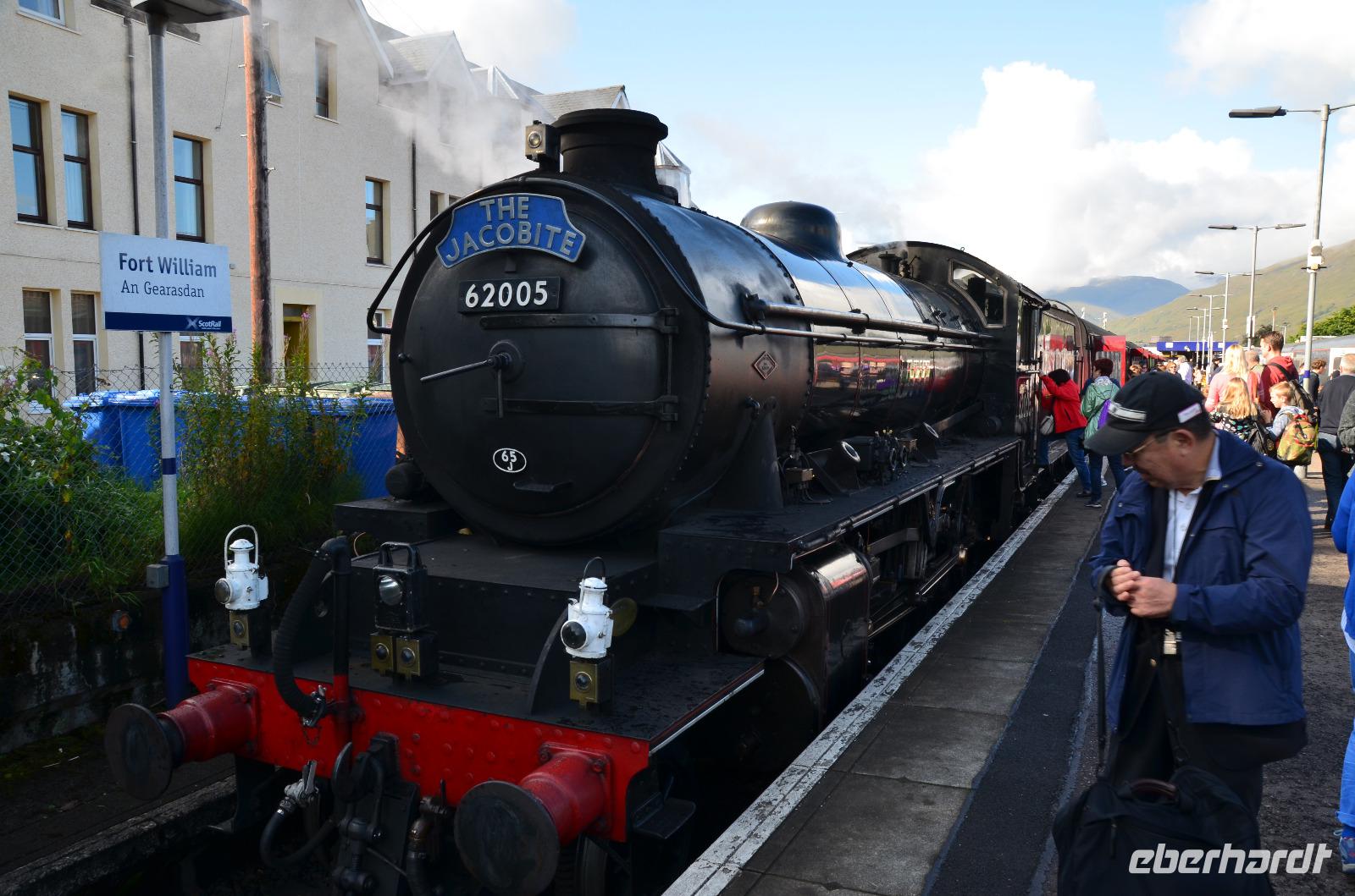 165 Fort William Station, Jacobite Steam Train