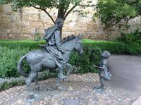 am Eingang zur Glastonbury Abby