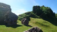 Alte Steine von Urquhart Castle