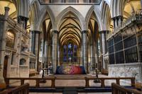 0588 Salisbury Cathedral, Chor mit Altar