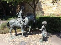 am Eingang zur Glastonbury Abby