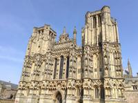 das Eingangsportal in Wells