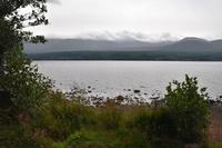 1664 Blick vom Loch Morlich in die Cairngorm Mountains