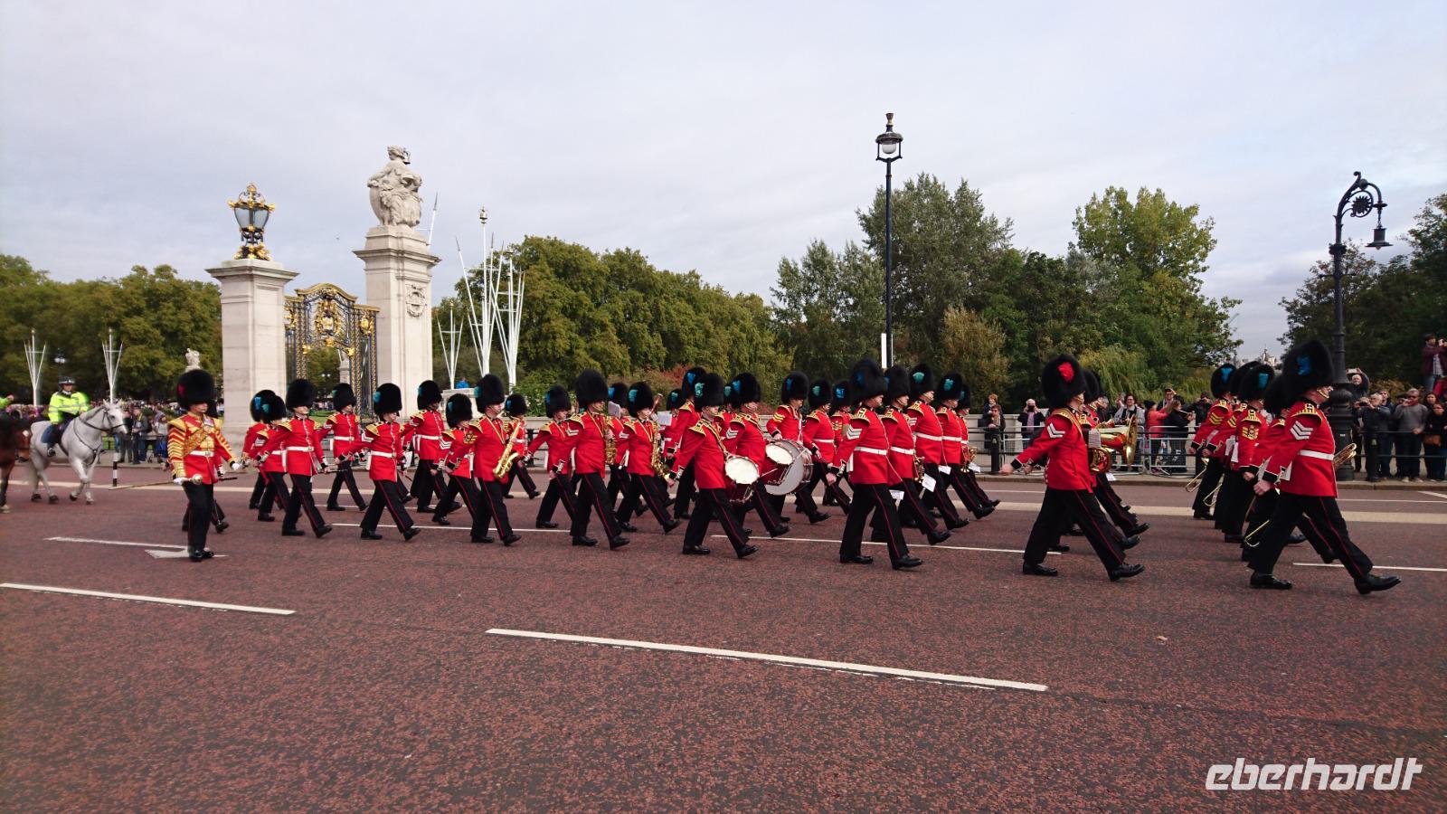 ...und das geht nur im Gleichschritt