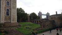 Sicht vom Tower zur Tower Bridge