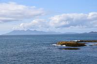 1737 Mallaig, Blick zur Hebrideninsel Rum