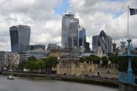 Neubauten wachsen in den Himmel