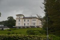 herrschaftliche Häuser säumen den See