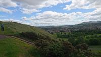 Von Arthurs Seat über Edinburg
