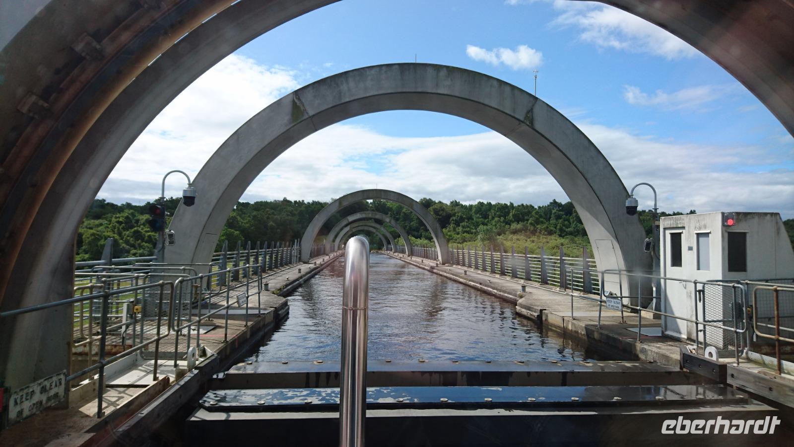 Auf dem Kanal des Falkirk Wheel