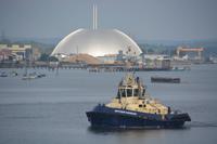 vorbei an der Müllverbrennungsanlage