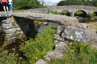 clapper bridge aus Granitplatten